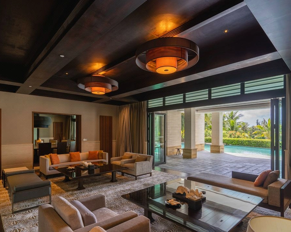 Hotel Lobby Upholstered Sofa